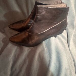 Elegant Black Leather Heeled Boots for Women